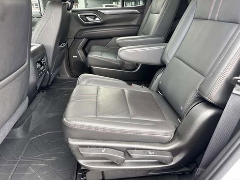 Used 2021 Chevrolet Tahoe RST w/ Luxury Package RWD image 18
