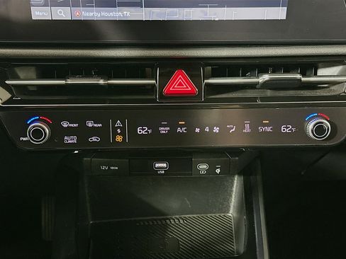 Used 2023 Kia Niro Wind FWD image 24