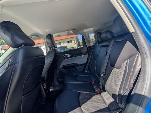 Used 2022 Jeep Compass Latitude w/ Convenience Group image 12