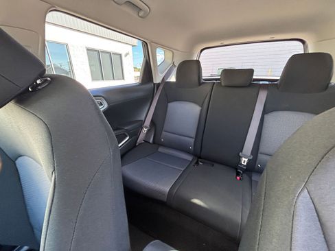 Used 2025 Kia Soul LX w/ LX Technology Package FWD image 38