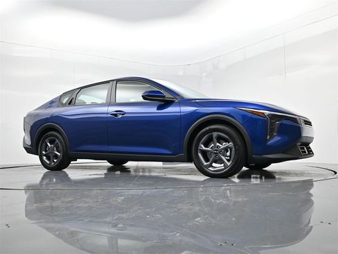 New 2025 Kia K4 LXS image 31