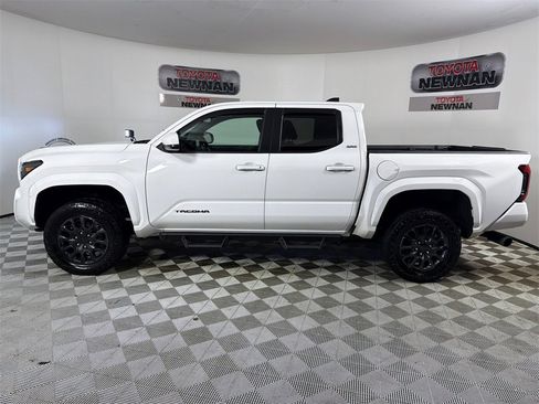Used 2024 Toyota Tacoma SR5 image 6