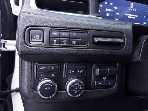 Used 2024 GMC Yukon Denali w/ Max Trailering Package AWD/4WD image 8
