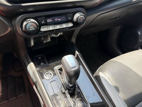 Used 2023 Nissan Kicks SR w/ SR Premium Package FWD image 16