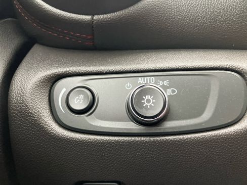 Used 2019 Chevrolet Blazer RS w/ Sun and Wheels Package image 14