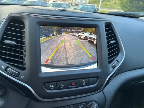 Used 2023 Jeep Cherokee Altitude Lux w/ Lux Elite Package AWD/4WD image 19