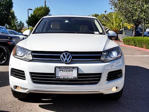 Used 2014 Volkswagen Touareg Executive AWD/4WD image 10