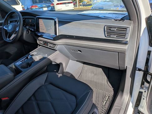 New 2026 Volkswagen Atlas Cross Sport SE AWD/4WD image 28
