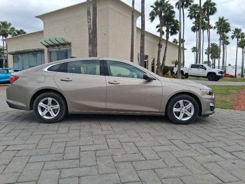 Used 2025 Chevrolet Malibu LS w/ LPO, Floor Liner Package FWD image 4