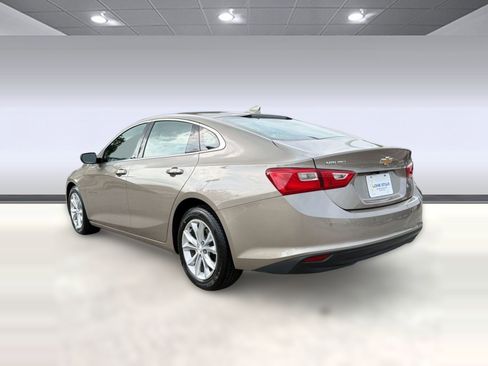 Used 2024 Chevrolet Malibu LT FWD image 3