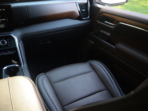 Used 2023 GMC Sierra 1500 Denali w/ Denali Reserve Package image 14