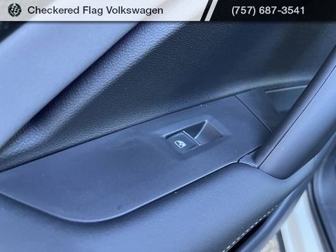 New 2026 Volkswagen Tiguan SE R-Line image 28