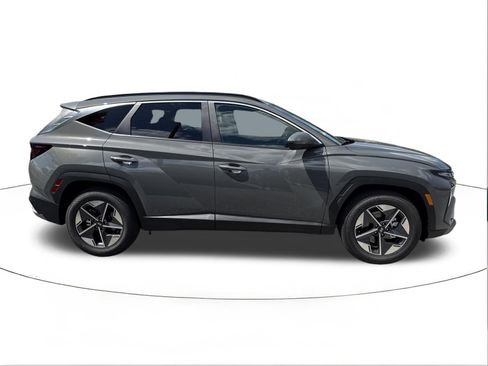 New 2026 Hyundai Tucson SEL FWD image 2