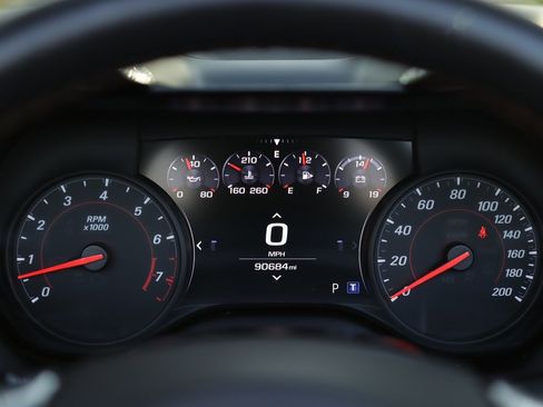 Used 2020 Chevrolet Camaro SS image 15