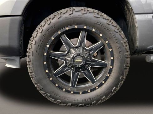 Used 2018 Nissan Titan S w/ S Utility Package image 20