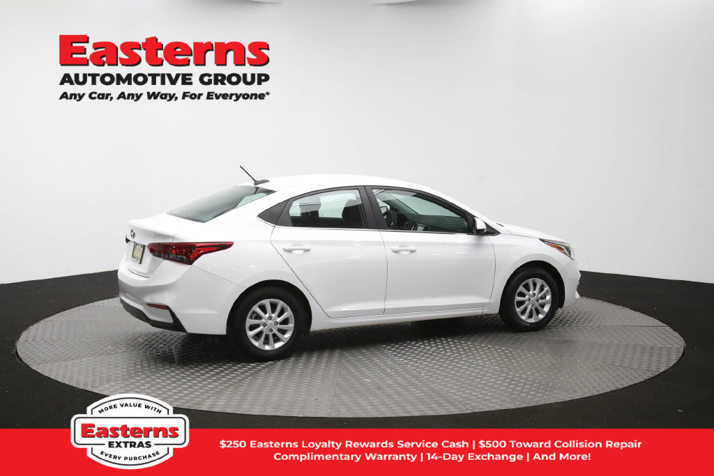 Used 2022 Hyundai Accent SEL FWD image 43