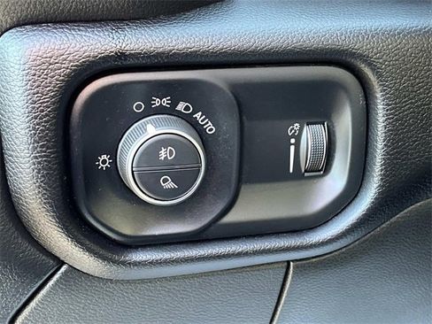 Used 2024 RAM 3500 Big Horn image 33