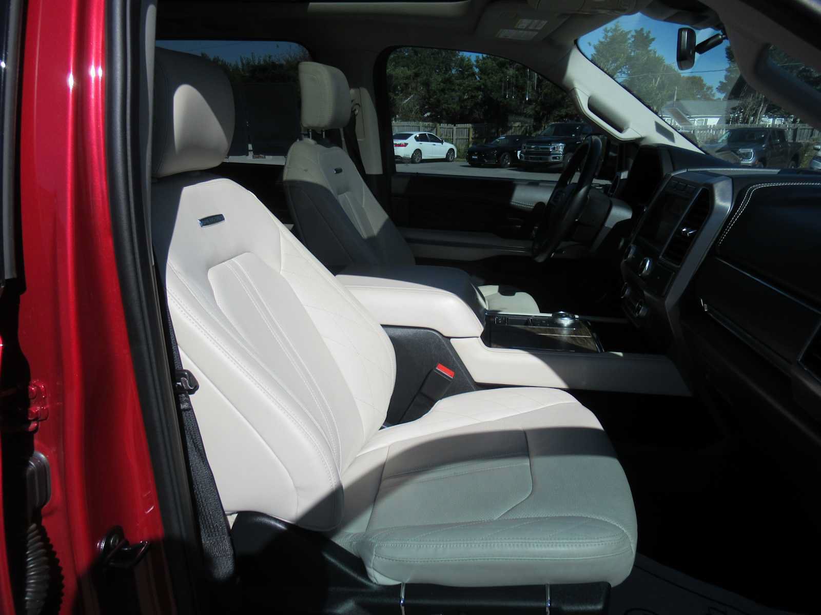 Used 2021 Ford Expedition Platinum RWD image 25