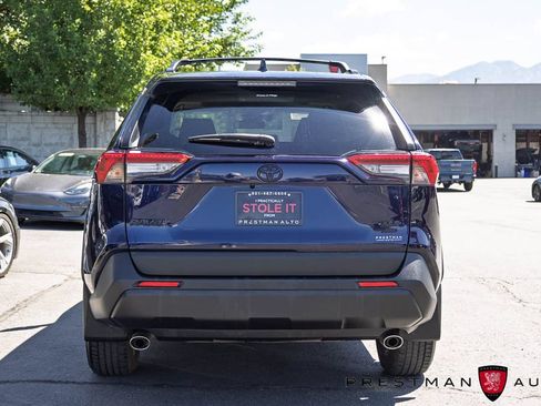 Used 2022 Toyota RAV4 XLE Premium AWD/4WD image 18