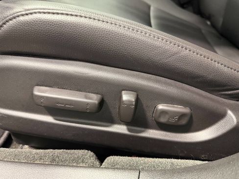Used 2018 Acura TLX V6 SH-AWD image 9