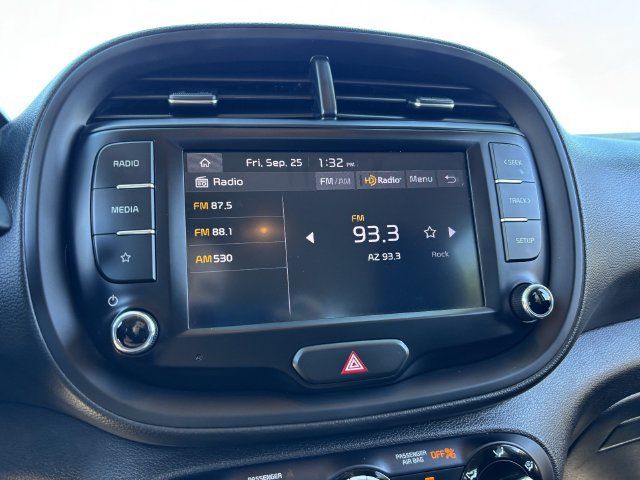Used 2023 Kia Soul LX w/ Option Group 015 FWD image 22