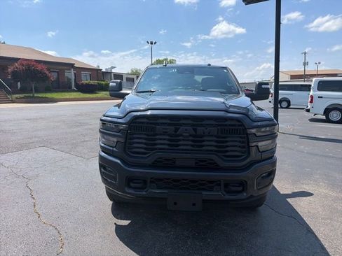 Used 2025 RAM 2500 Big Horn AWD/4WD image 3