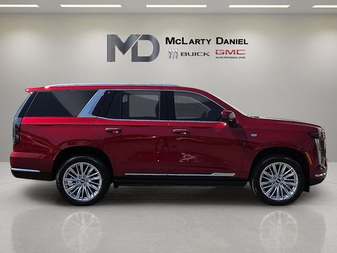 Certified 2025 Cadillac Escalade Premium Luxury w/ Touring Package AWD/4WD image 15