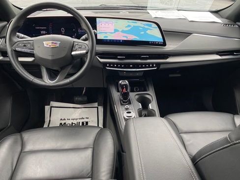 Certified 2025 Cadillac XT4 Premium Luxury image 6