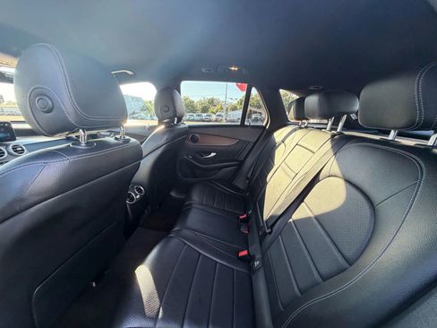 Used 2020 Mercedes-Benz GLC 300 GLC 300 4MATIC Sport Utility 4 image 27