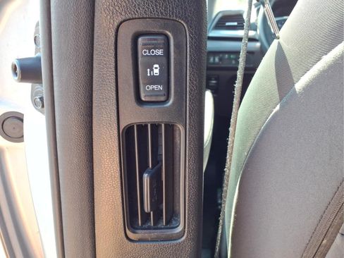 Used 2020 Honda Odyssey EX image 15