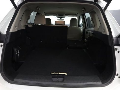 Used 2025 Nissan Rogue SV image 26