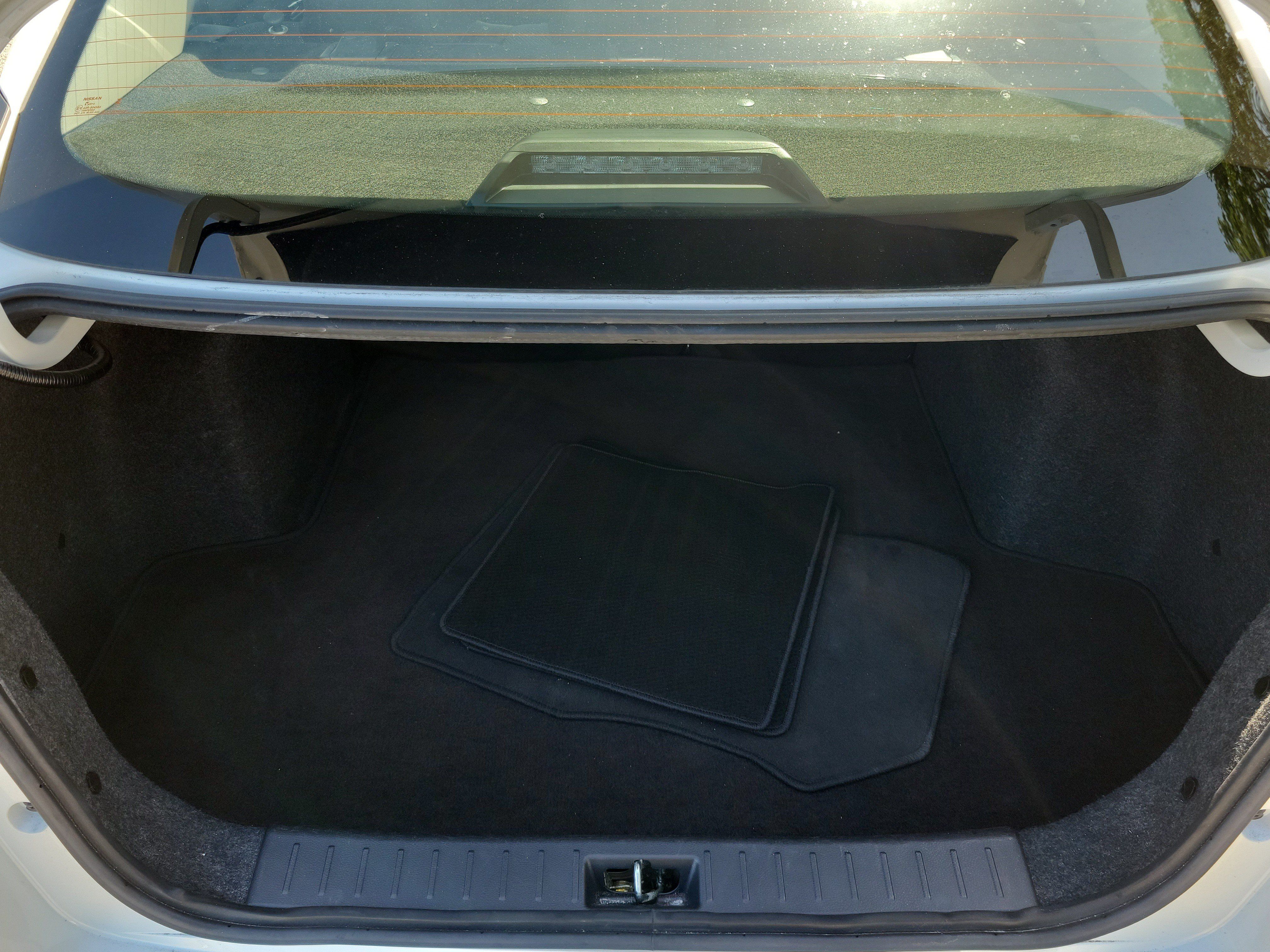 Used 2025 Nissan Versa SV FWD image 7