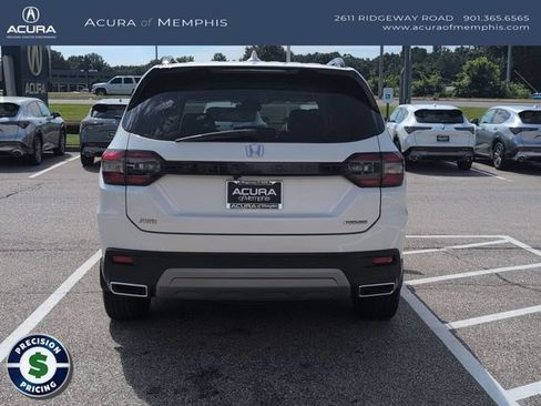 Used 2025 Honda Pilot Touring image 5