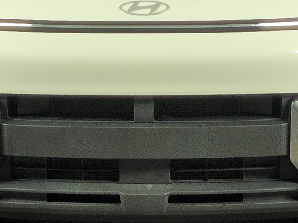 Used 2025 Hyundai Kona SEL FWD image 4