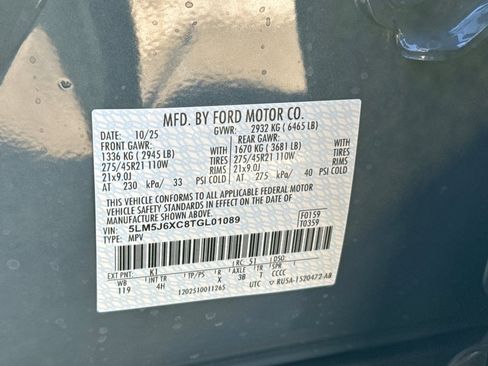 New 2026 Lincoln Aviator AWD w/ Jet Appearance Package image 23