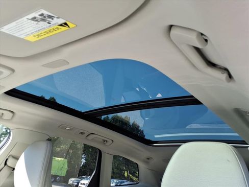 Certified 2023 Volvo XC60 B5 Plus image 15