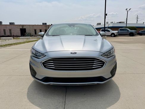 Used 2020 Ford Fusion SE FWD image 4