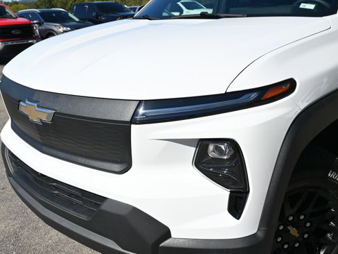 Used 2024 Chevrolet Silverado EV W/T image 13
