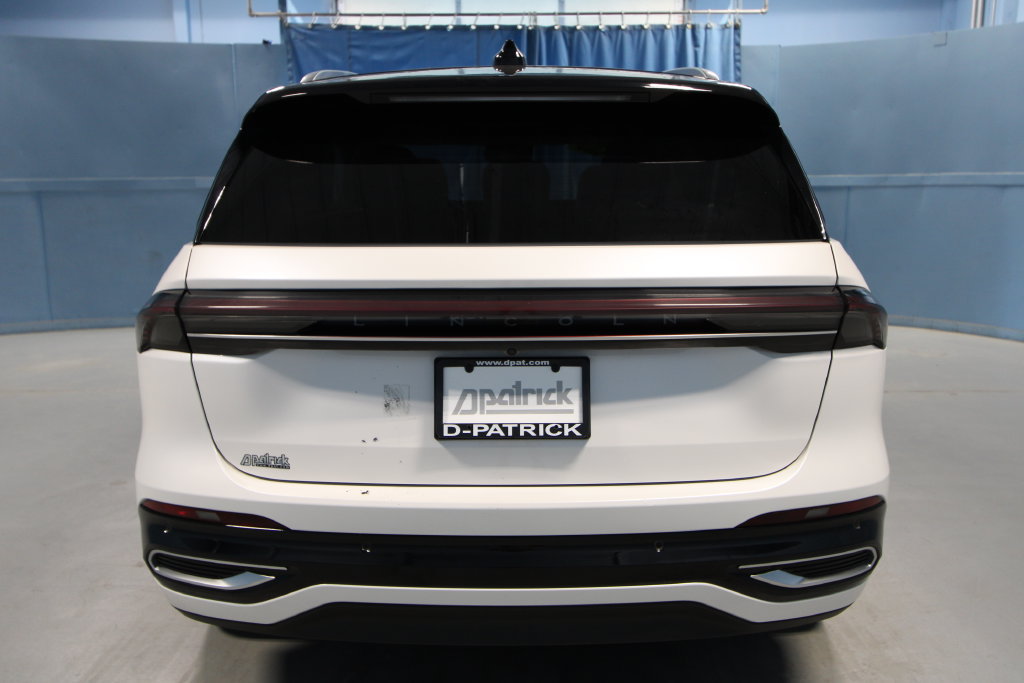 Used 2025 Lincoln Nautilus Reserve AWD/4WD image 39