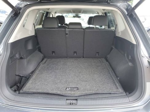 Certified 2024 Volkswagen Tiguan SE AWD/4WD image 9