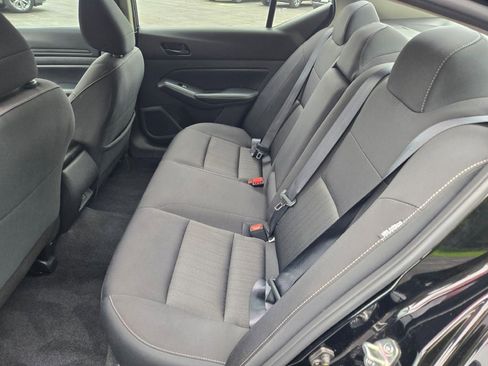 Used 2025 Nissan Altima 2.5 SV FWD image 16
