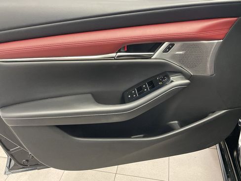 Used 2021 MAZDA MAZDA3 s image 9