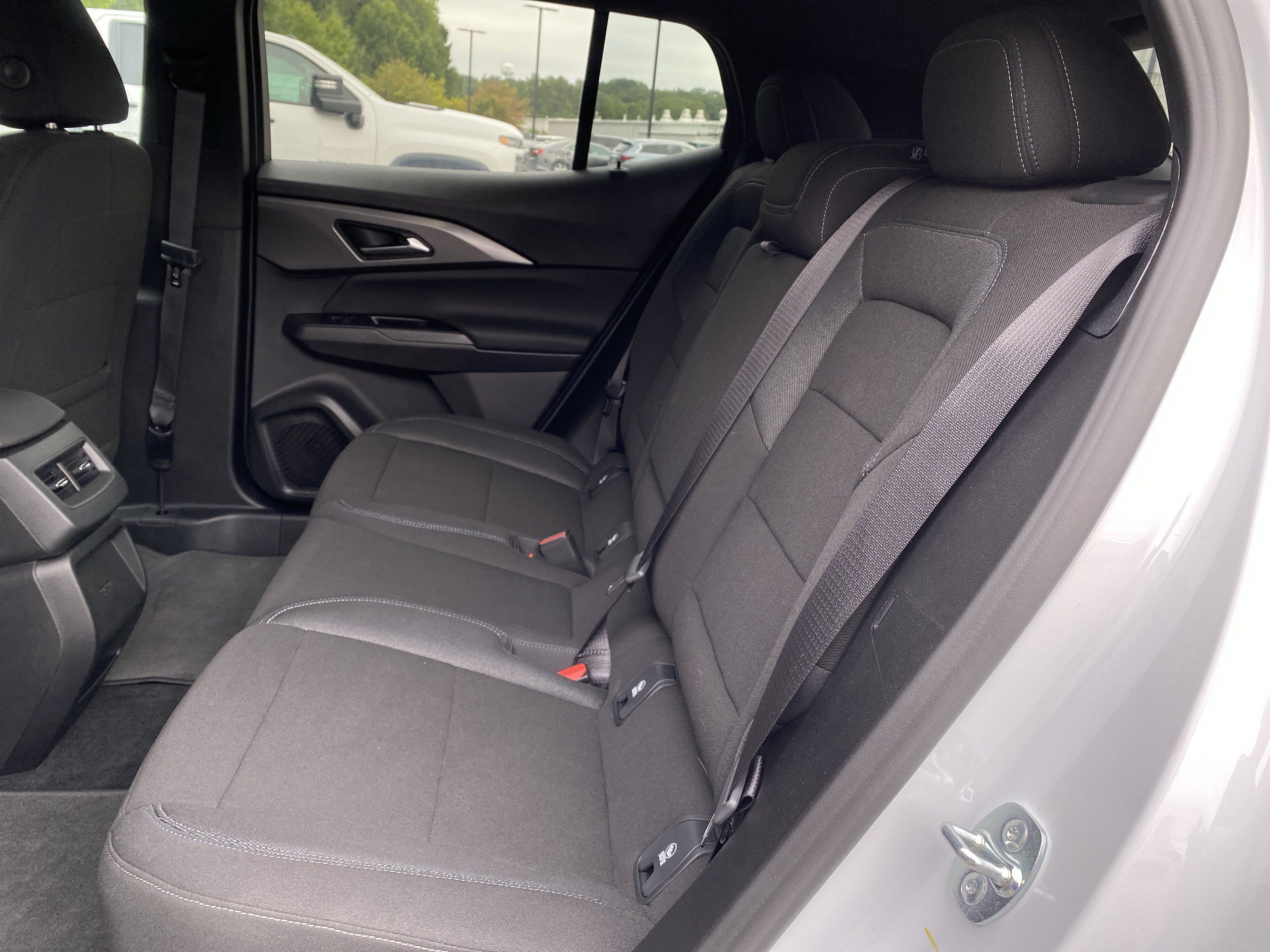 Used 2026 Chevrolet Equinox EV LT FWD image 34