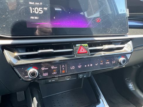 New 2026 Kia Niro EX FWD image 27
