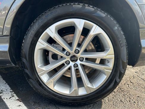 Certified 2025 Audi Q7 3.0T Premium Plus image 28