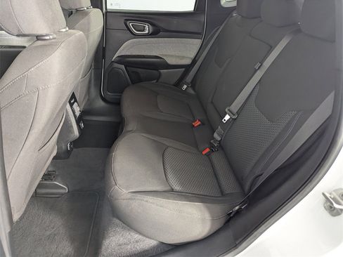 Used 2023 Jeep Compass Sport image 28