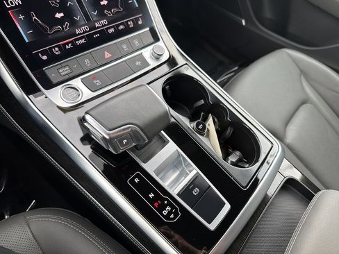 Used 2023 Audi Q8 Premium Plus w/ Premium Plus Package AWD/4WD image 27