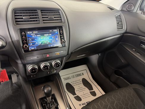 Used 2025 Mitsubishi Outlander Sport AWD image 4