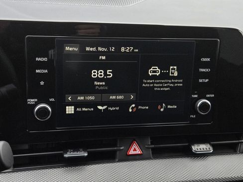 Used 2025 Kia Sportage LX image 14