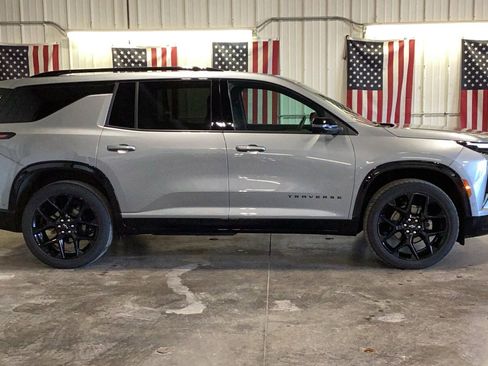 Used 2024 Chevrolet Traverse RS w/ LPO, Floor Liner Package AWD/4WD image 19